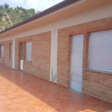 Летний дом Casa Indipendente Immersa Nel Verde Di Querce E Ulivi *